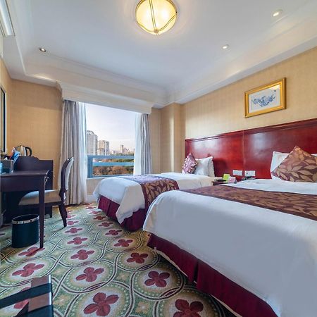 Ramada Yichang Hotel Esterno foto
