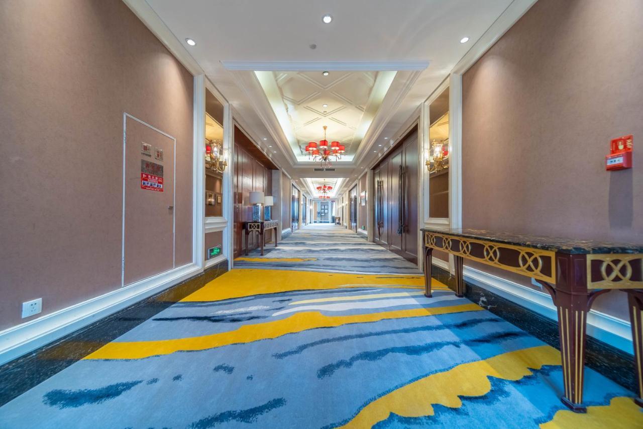 Ramada Yichang Hotel Esterno foto