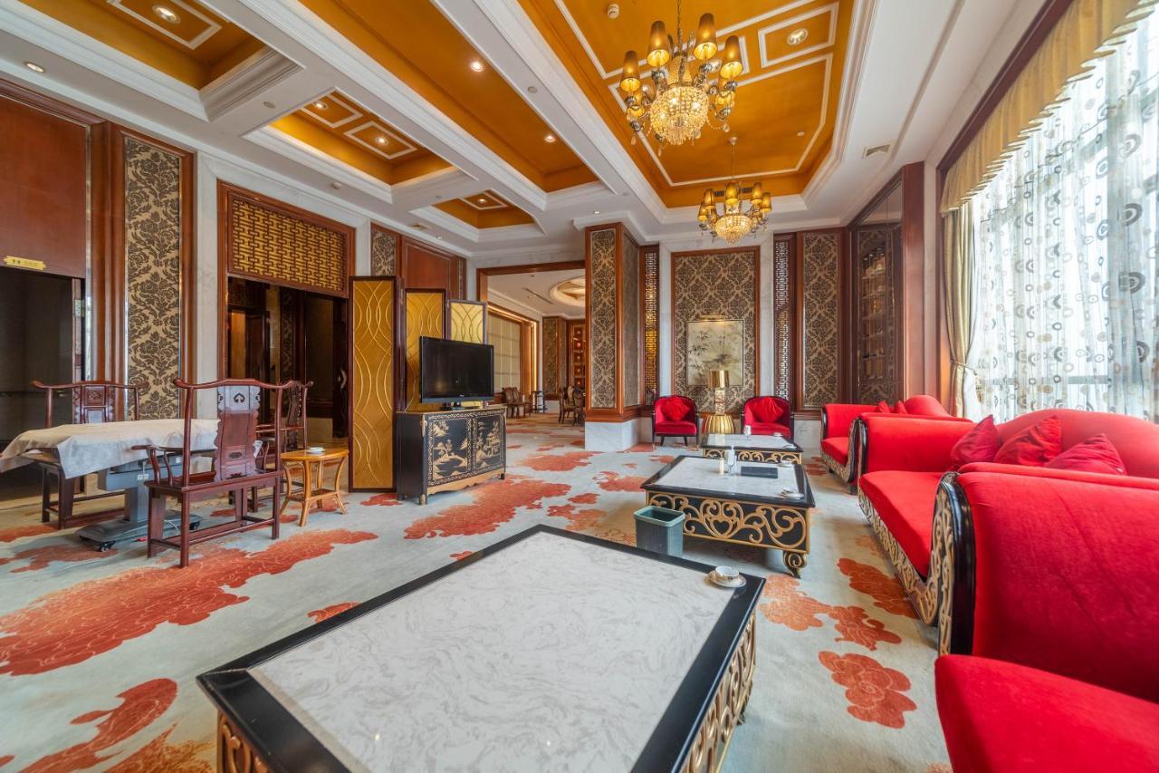 Ramada Yichang Hotel Esterno foto