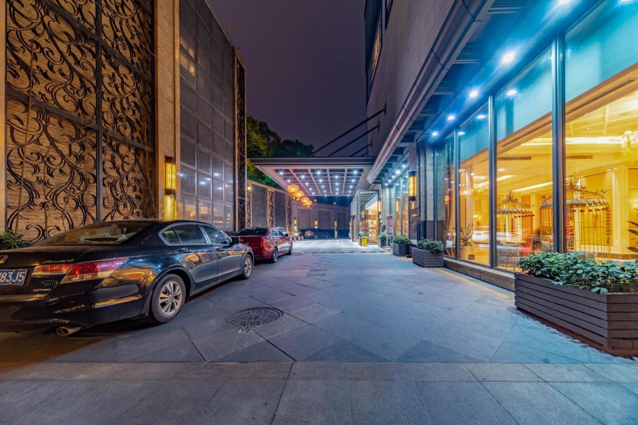 Ramada Yichang Hotel Esterno foto