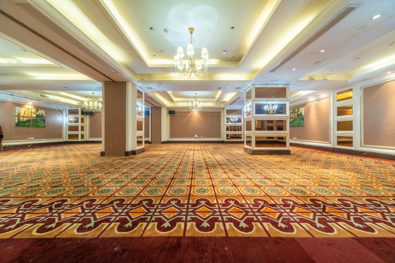 Ramada Yichang Hotel Esterno foto