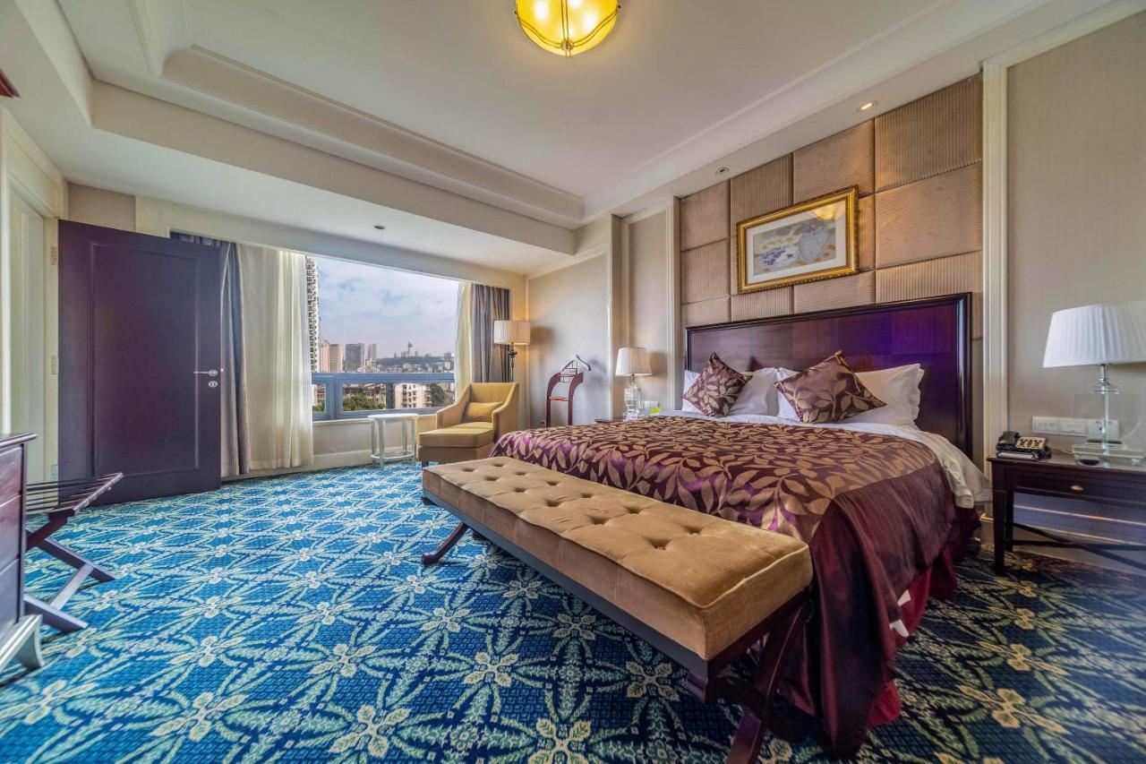 Ramada Yichang Hotel Esterno foto