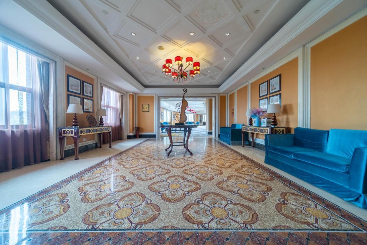 Ramada Yichang Hotel Esterno foto
