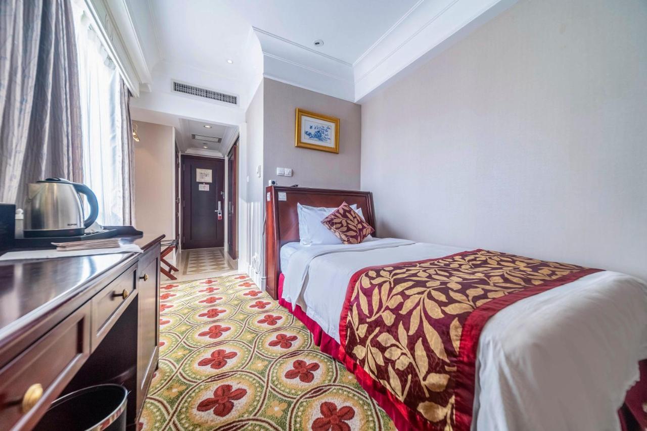 Ramada Yichang Hotel Esterno foto